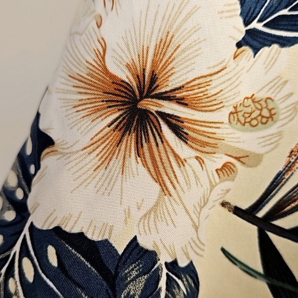 Lauren Taylor | Wrap crop top | size large - Picture 7 of 12